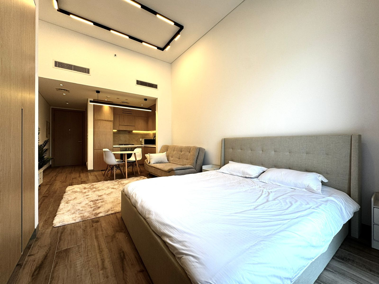 OAKLEY SQUARE RESIDENCES