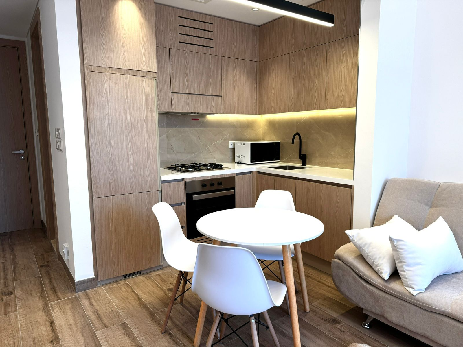 OAKLEY SQUARE RESIDENCES