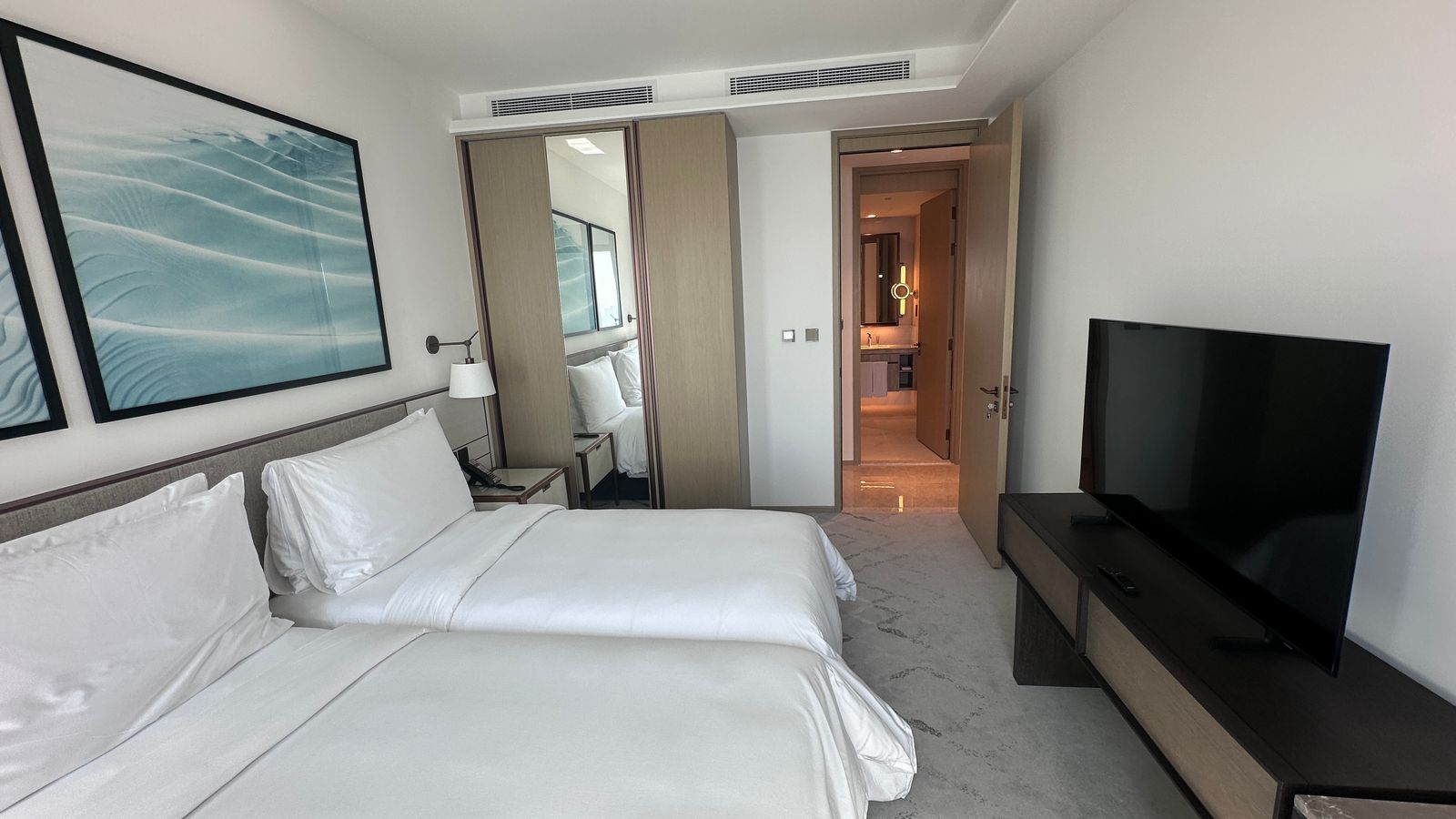Address Harbour Point - Tower 1